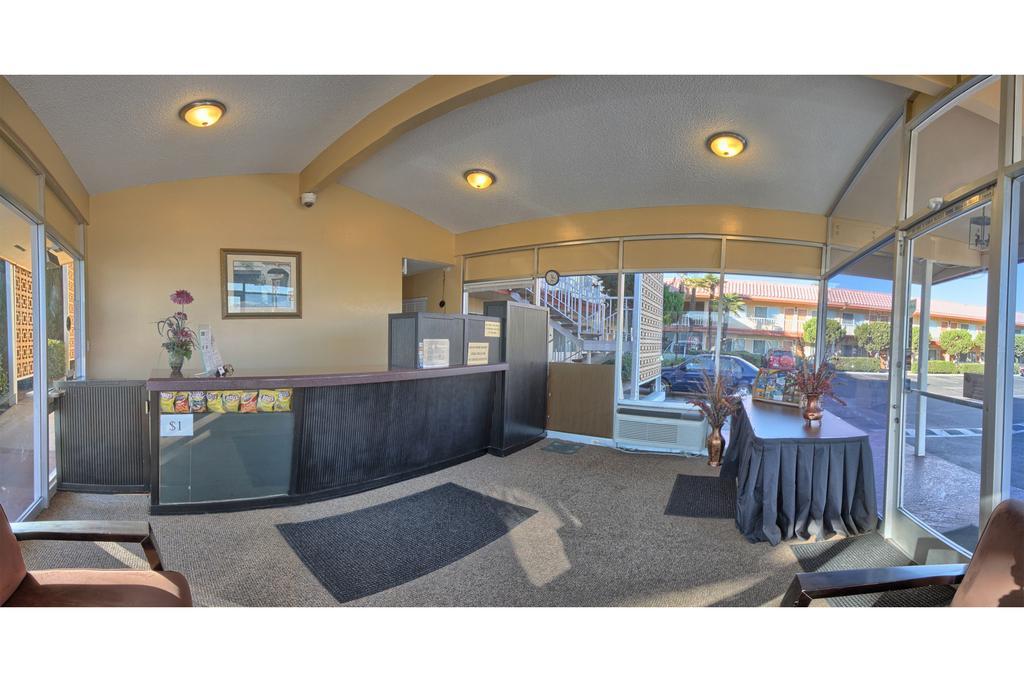 Relax Inn & Suites El Cajon Exterior photo